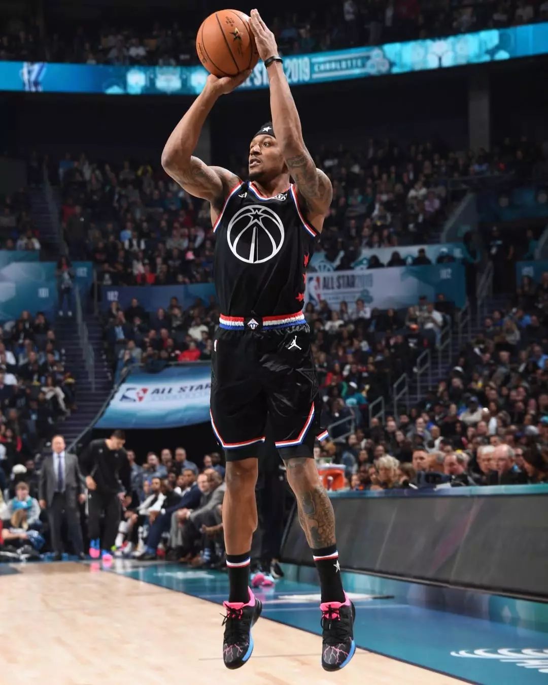 后的员工满 后的员工满