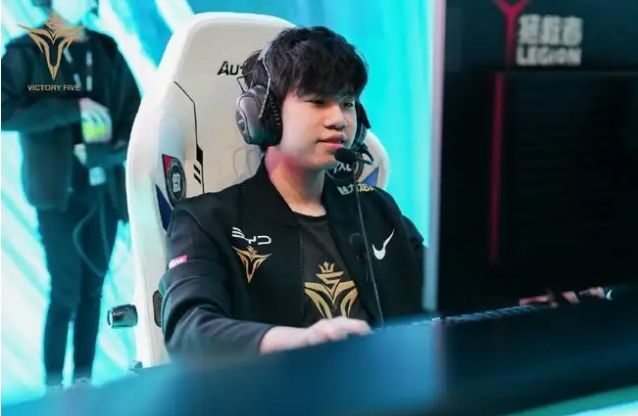 这类现象级 这类现象级