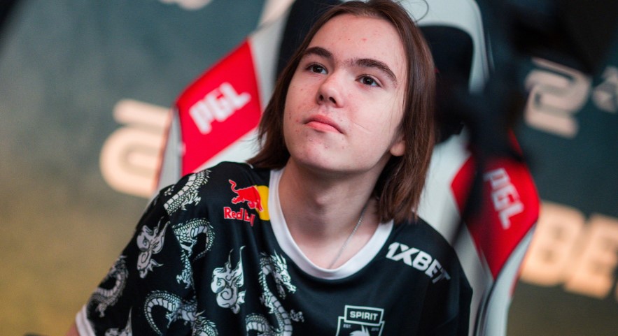 前进入犯规 前进入犯规